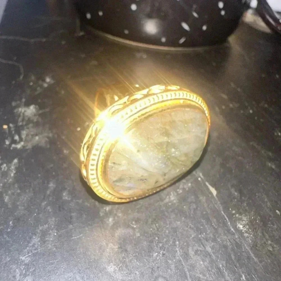 Gold plated Indian Labradorite, ring size 6 - Picture 6 of 8